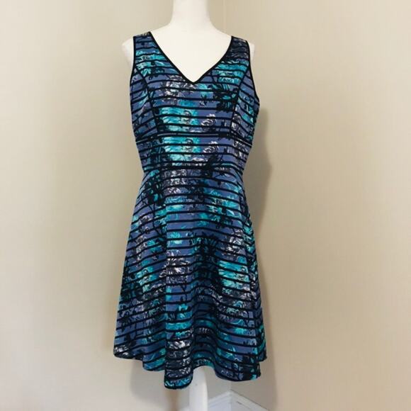 LOFT Dresses & Skirts - LOFT Dress